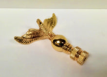 Load image into Gallery viewer, EAGLE ON ORB Lamp Finial-Polished Brass Finish, Highly detailed metal casting