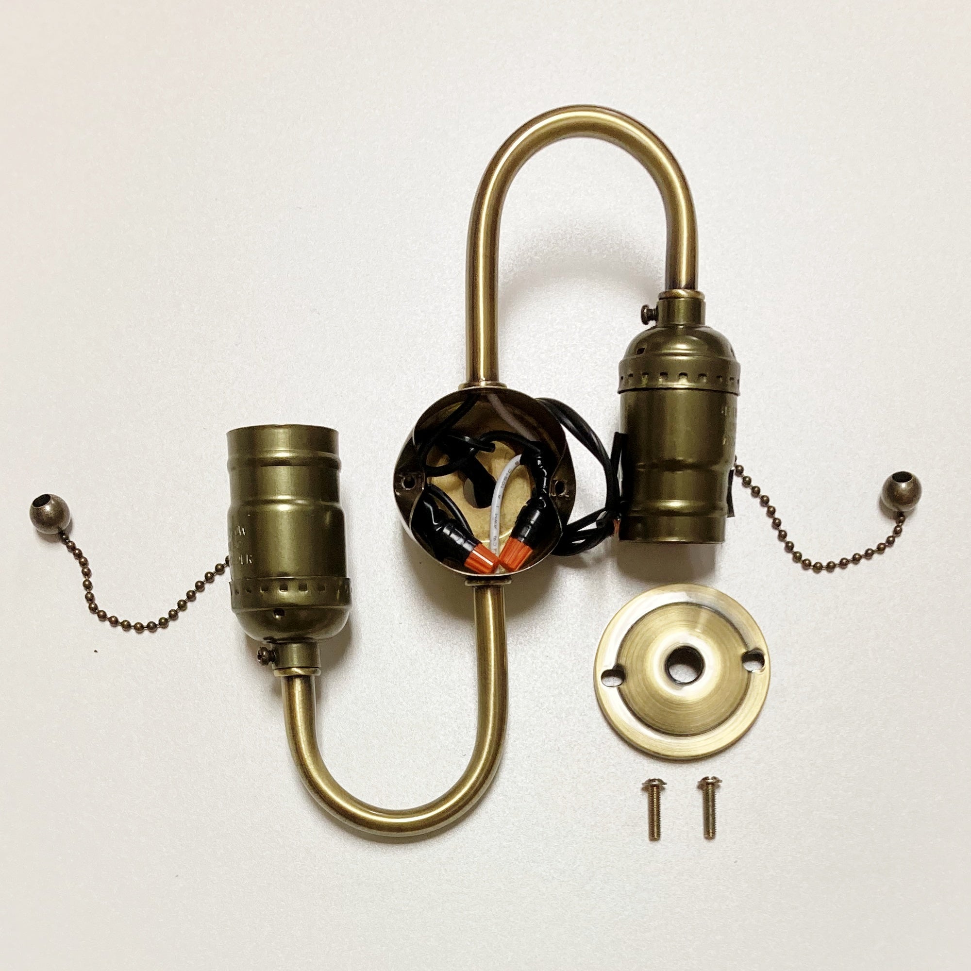 B&P Lamp Antique Brass Push-Thru Socket - Uno Thread Shell, On/Off Switch For Lamp Restoration