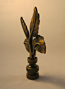 4-LEAVES Lamp Finial, Aged Brass Finish, Highly detailed metal casting