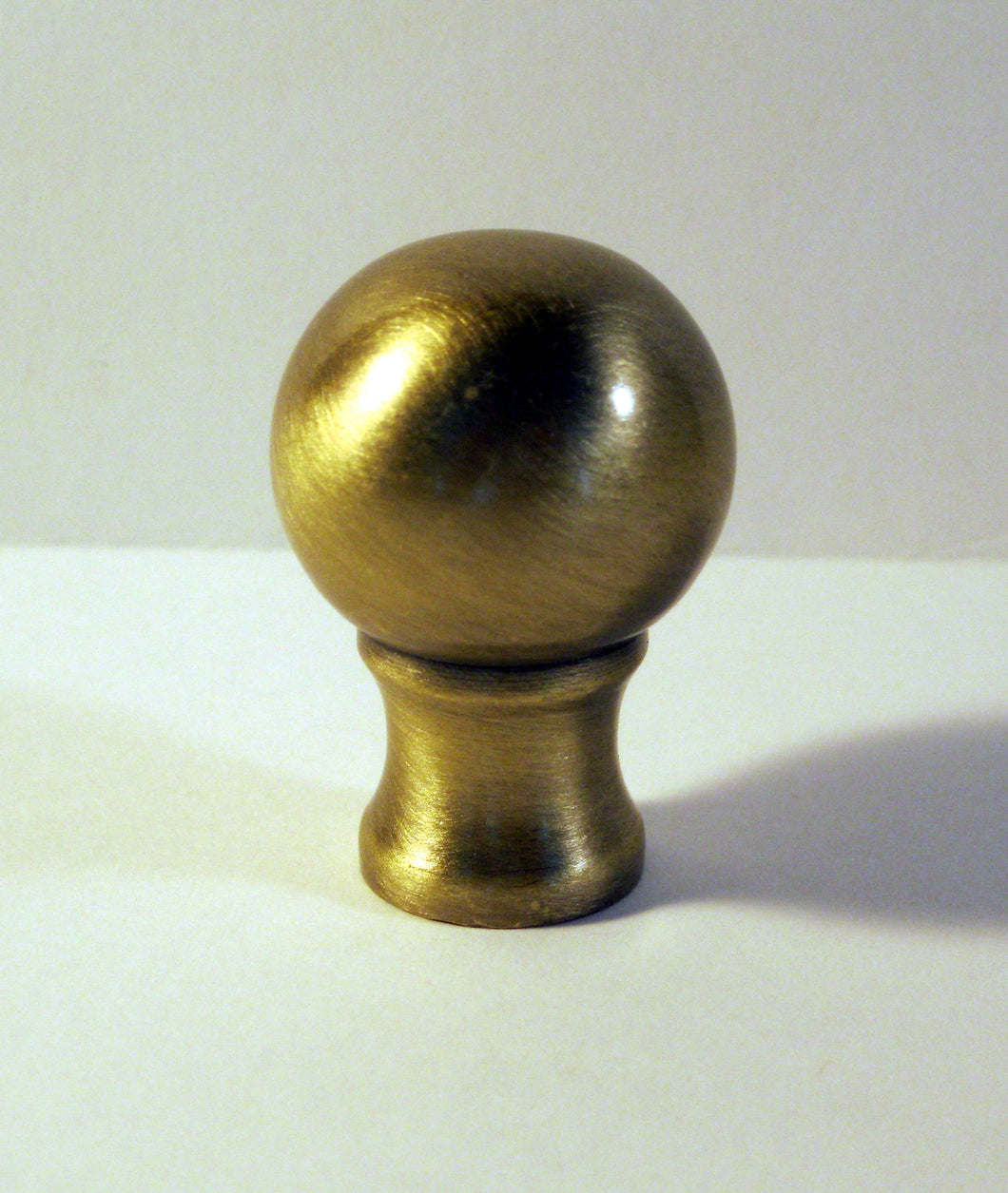 BALL Machined Metal Lamp Finial-Antique Brass Finish